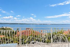 Obala – čudovita hiša s pogledom na morje in zasebnim vrtom v Piranu