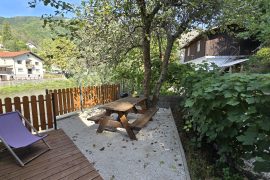Idrija okolica –  Hiša ob reki
